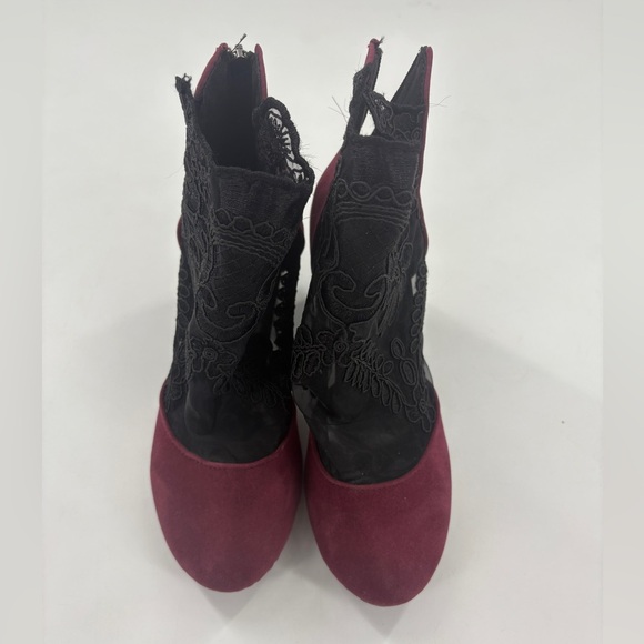 Elegant Lace-Trimmed Burgundy Ankle Boots - Picture 3 of 9